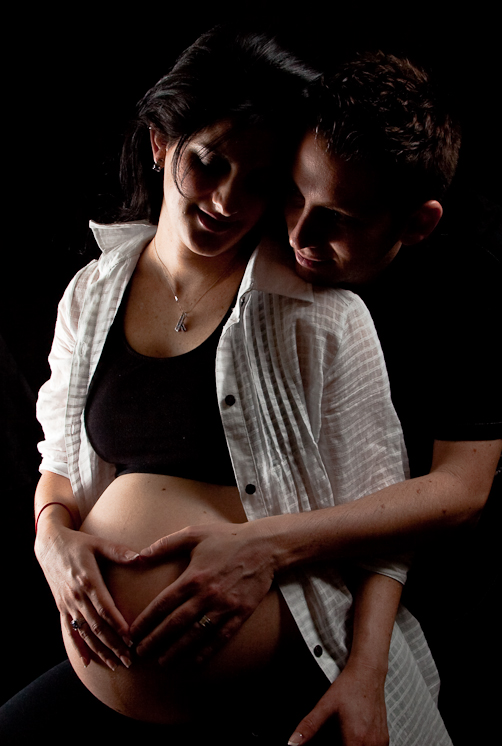 IMAGE: http://www.sfvphoto.com/maternity/content/bin/images/large/20090707_20090707_IMG_3100.jpg